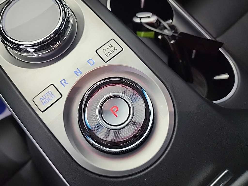 Genesis GV70 - Vista 8