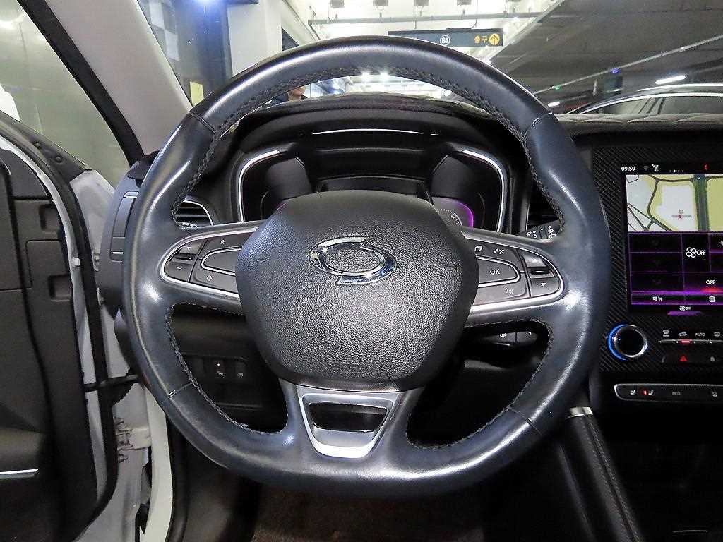 SAMSUNG QM6 - Vista 8