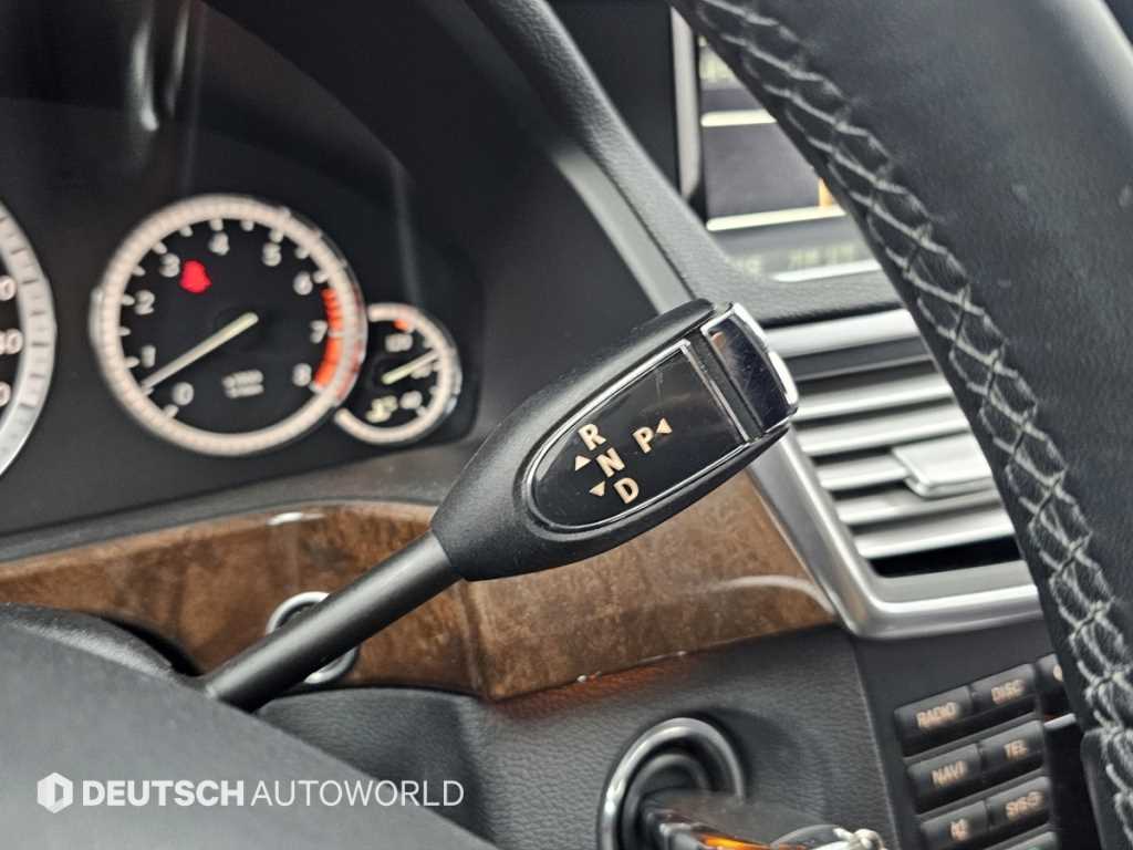 Mercedes Benz E class - Vista 9