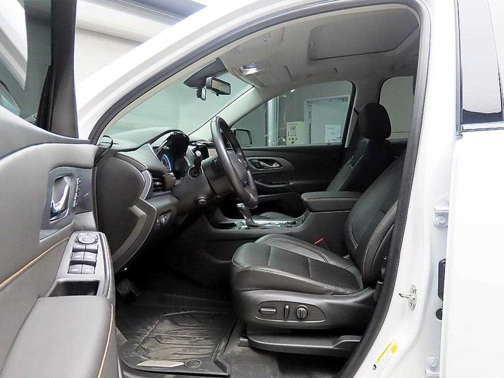 Chevrolet Travers - Vista 5