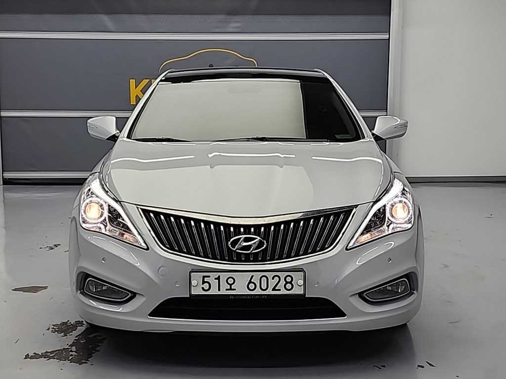 HYUNDAI Grandeur - Vista 2