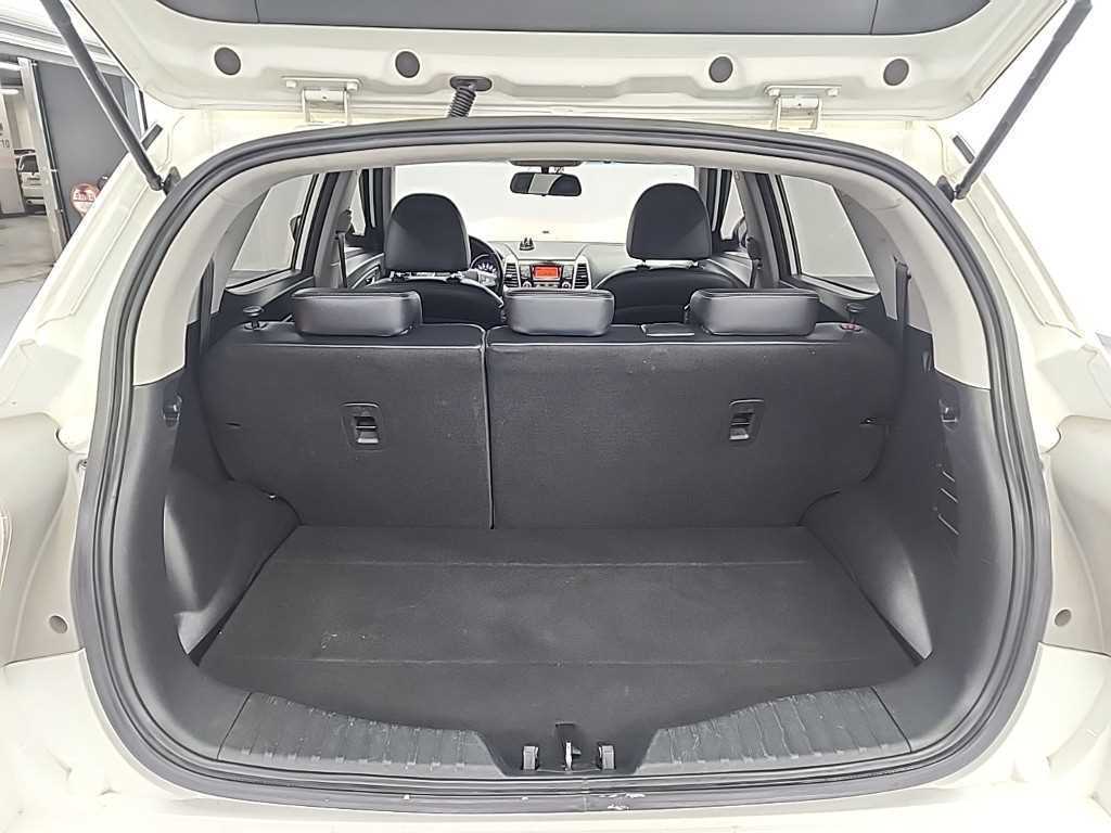 Ssangyong Tivoli 2016 Blanco - Importación desde Corea - HF Imports Iquique - Foto 16