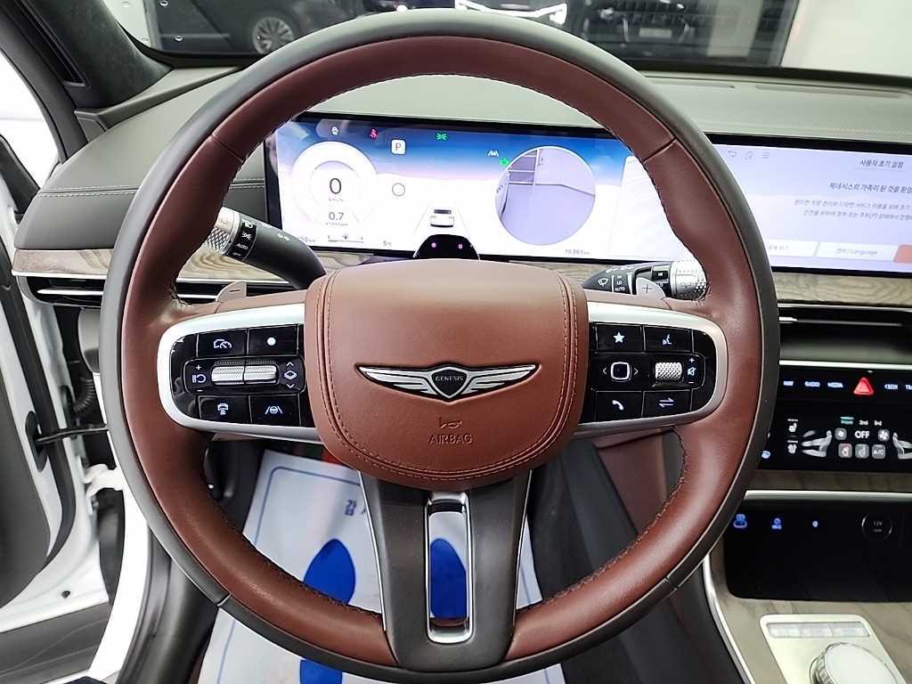 Genesis GV80 - Vista 8