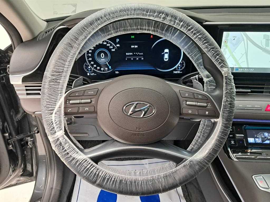 HYUNDAI Grandeur - Vista 7