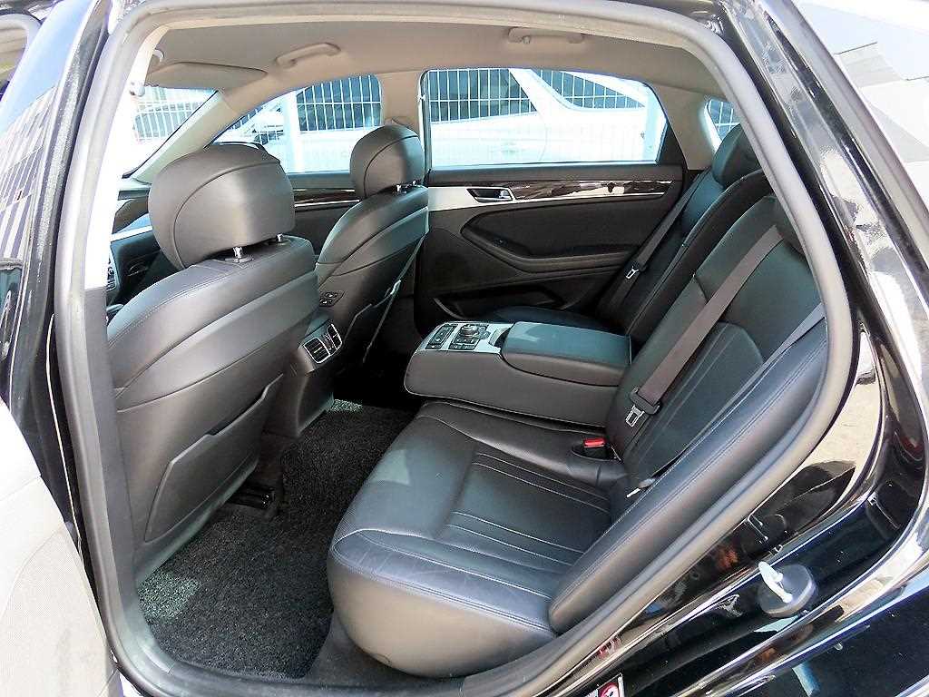 Genesis G80 - Vista 6