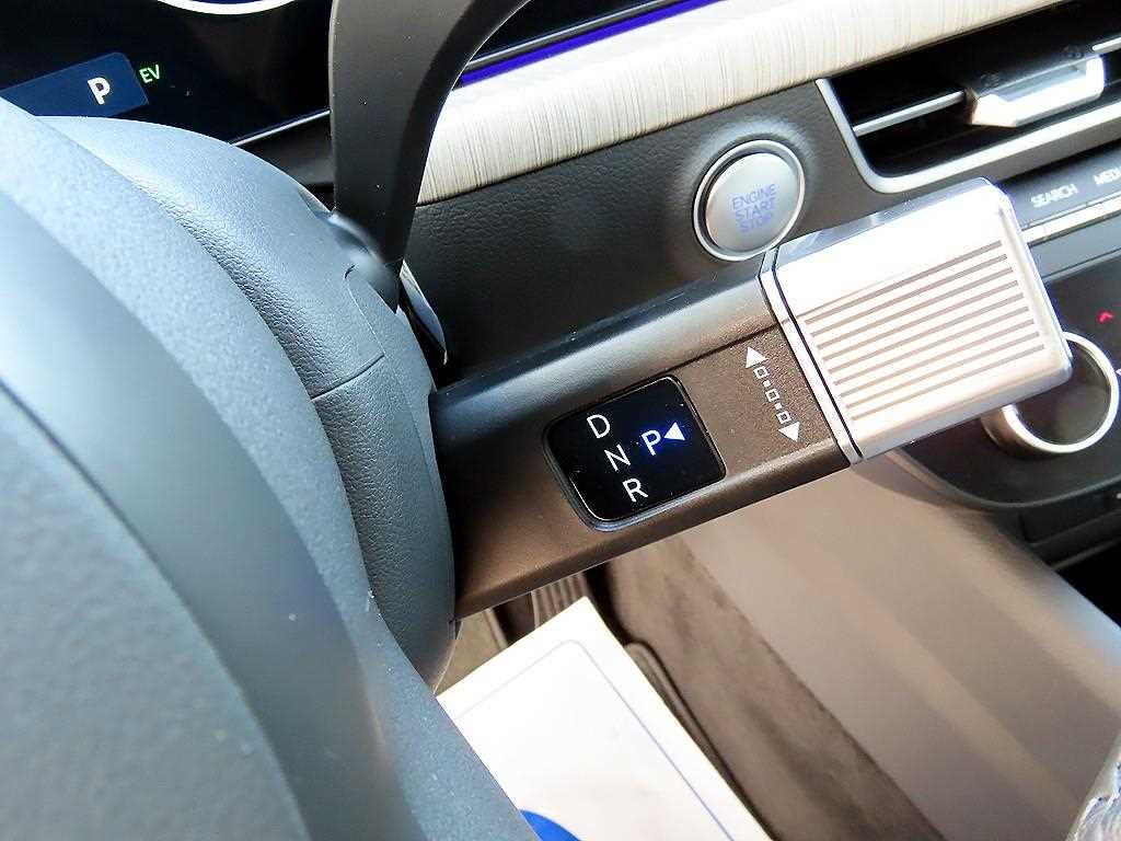 HYUNDAI Sonata - Vista 11