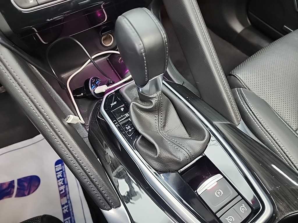 SAMSUNG QM6 - Vista 8