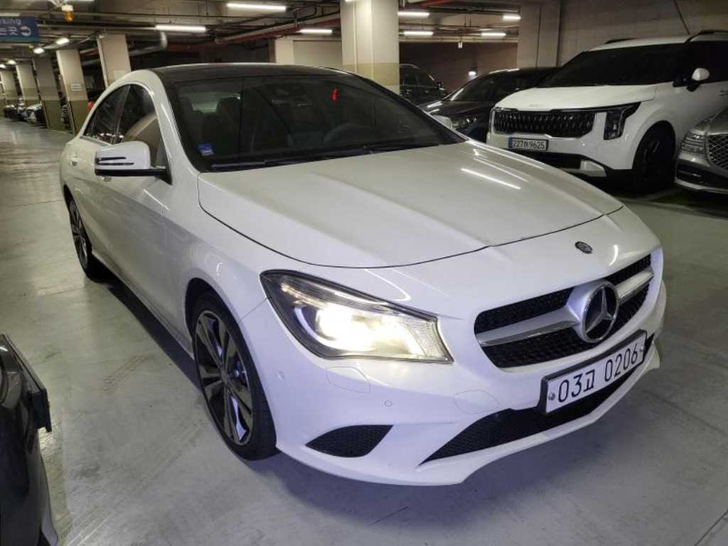 Mercedes Benz CLA Class - Vista 2