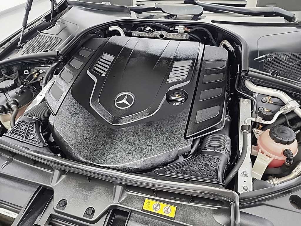 Mercedes Benz S Class - Vista 5