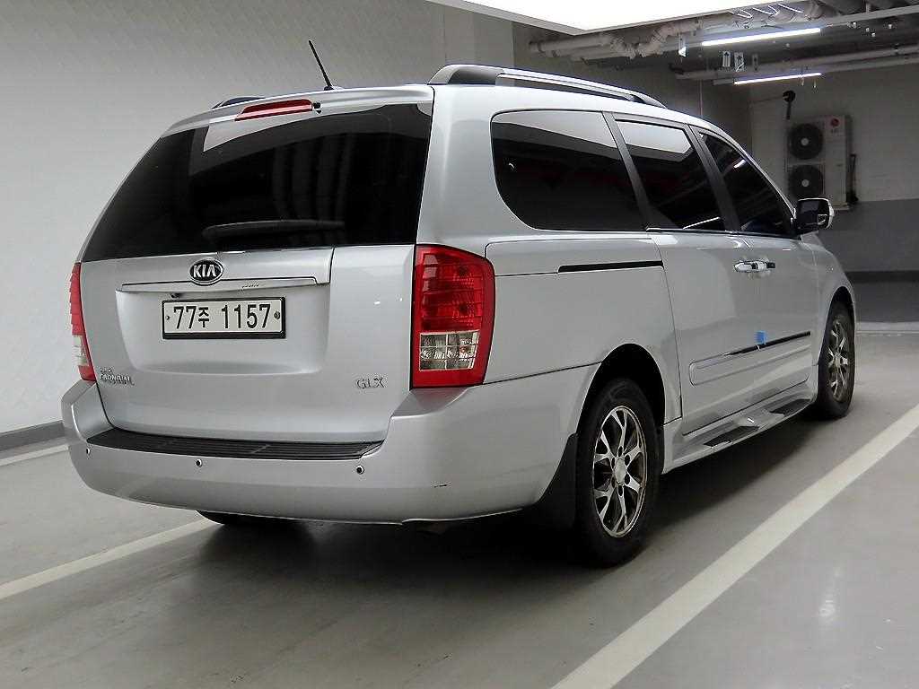 KIA Carnival - Vista 4