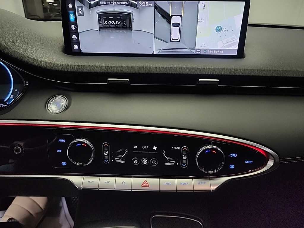 Genesis GV70 - Vista 10