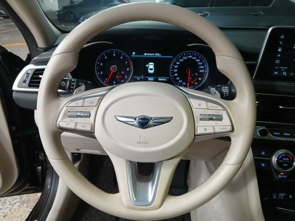 Genesis G70 - Vista 8