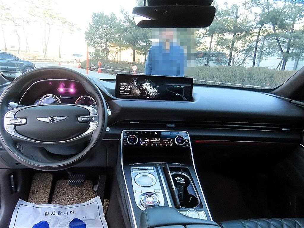 Genesis GV80 - Vista 7