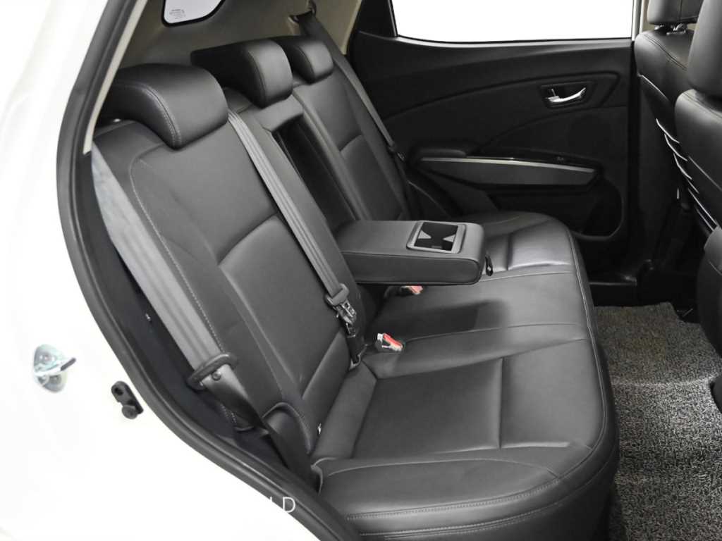 Ssangyong Tivoli - Vista 12