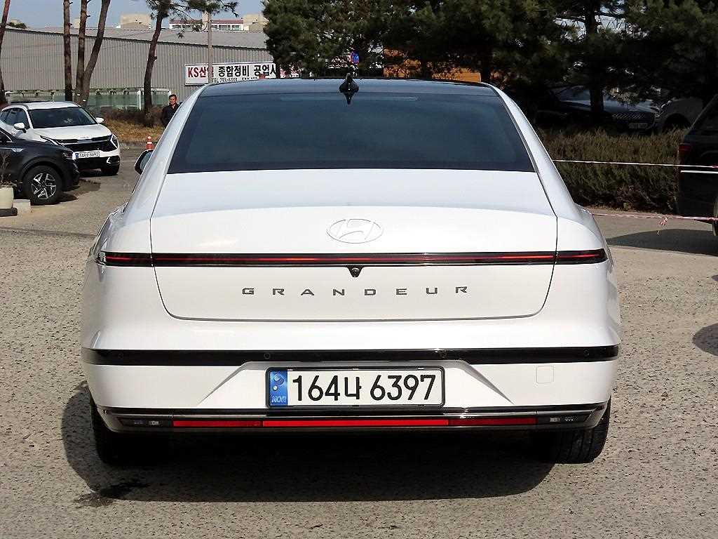 HYUNDAI Grandeur - Vista 4