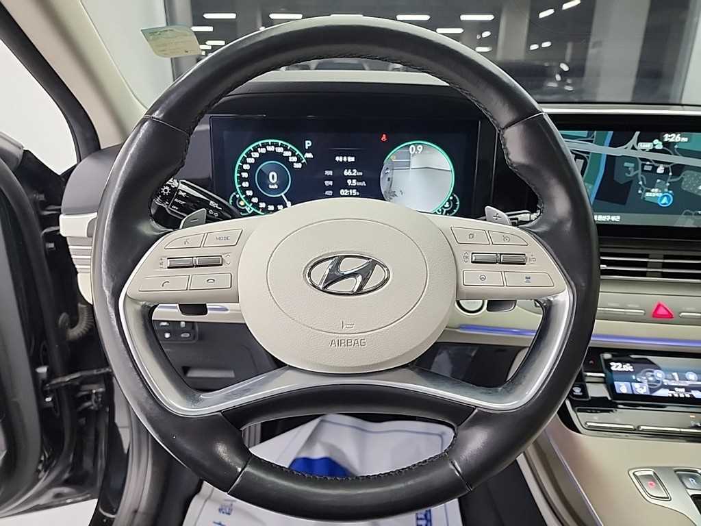 HYUNDAI Grandeur - Vista 9