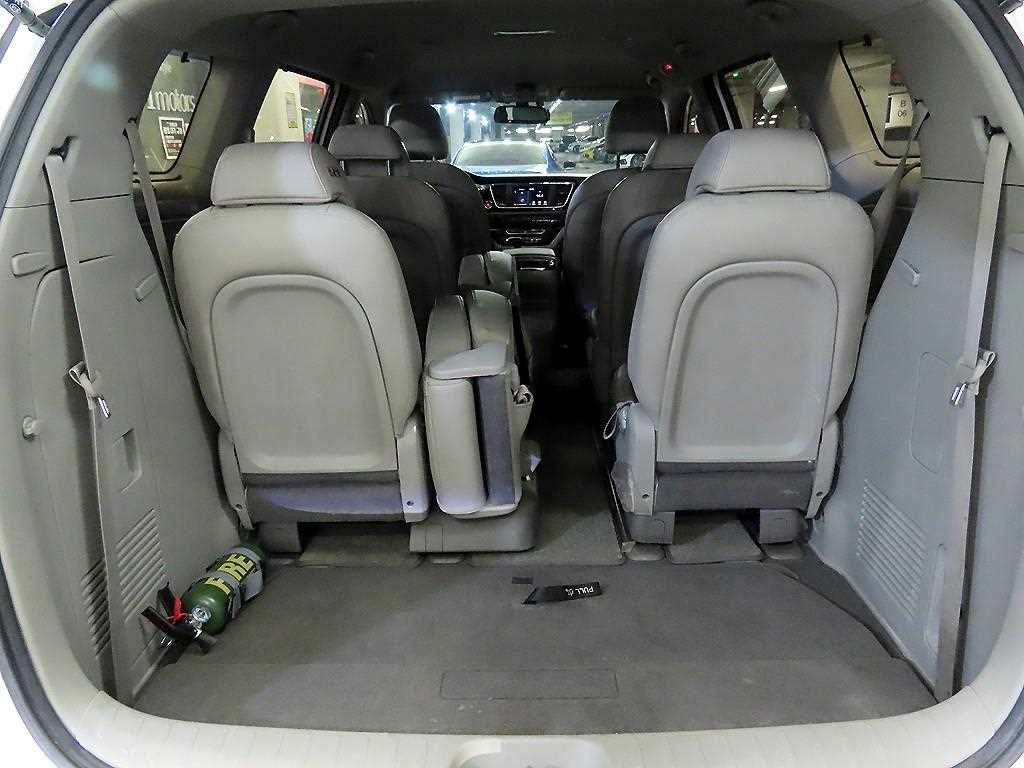 KIA Carnival 2018 Blanco - Importación desde Corea - HF Imports Iquique - Foto 17