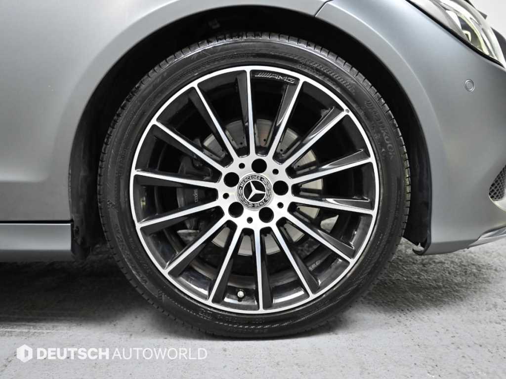 Mercedes Benz CLS Class - Vista 5