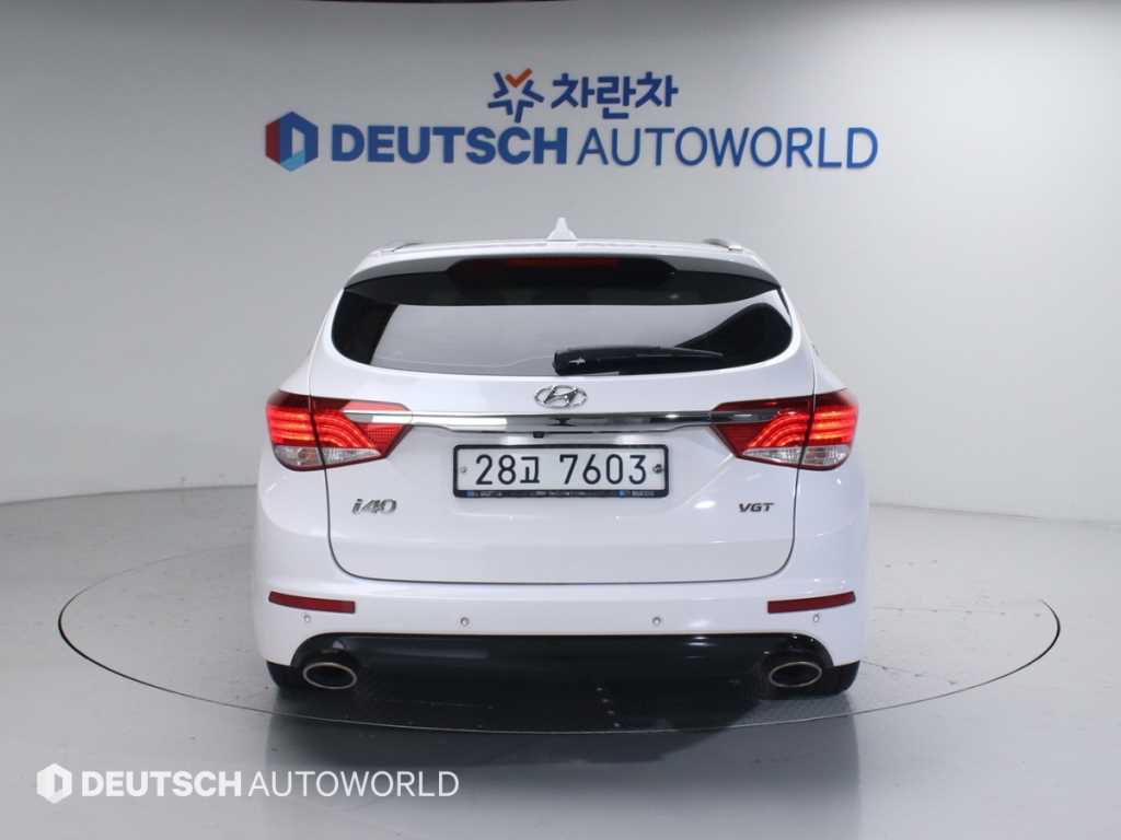 HYUNDAI i40 - Vista 4