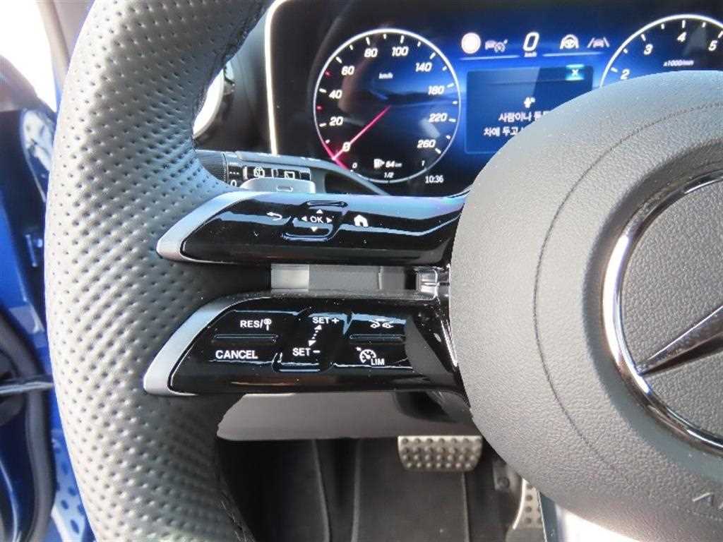 Mercedes Benz GLC Class - Vista 11