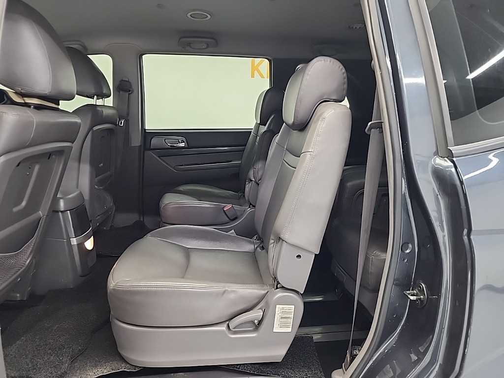 Ssangyong Korando - Vista 12