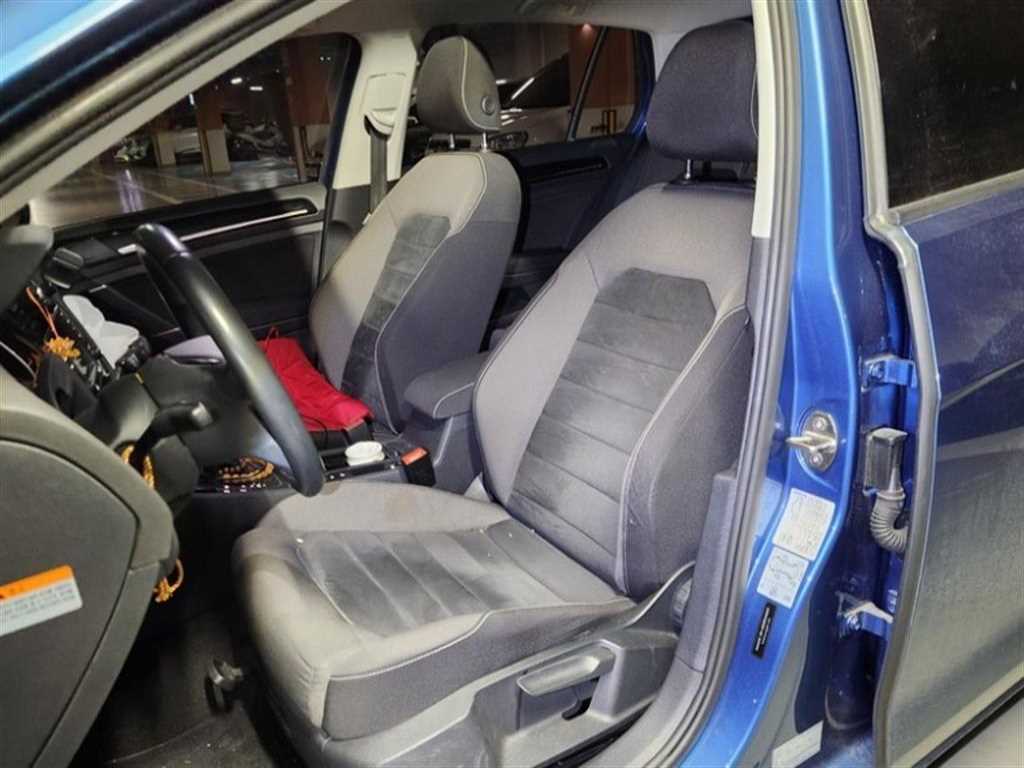 Volkswagen Golf - Vista 5