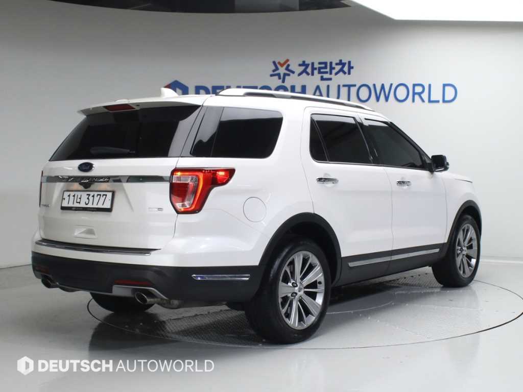 Ford Explorer - Vista 2