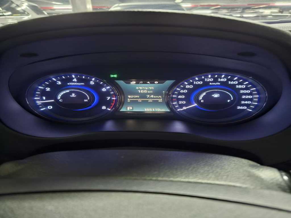 HYUNDAI Grandeur - Vista 10