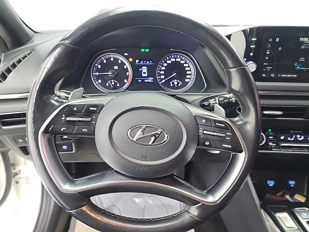 HYUNDAI Sonata - Vista 9