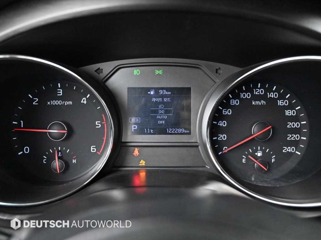 KIA Carnival - Vista 8