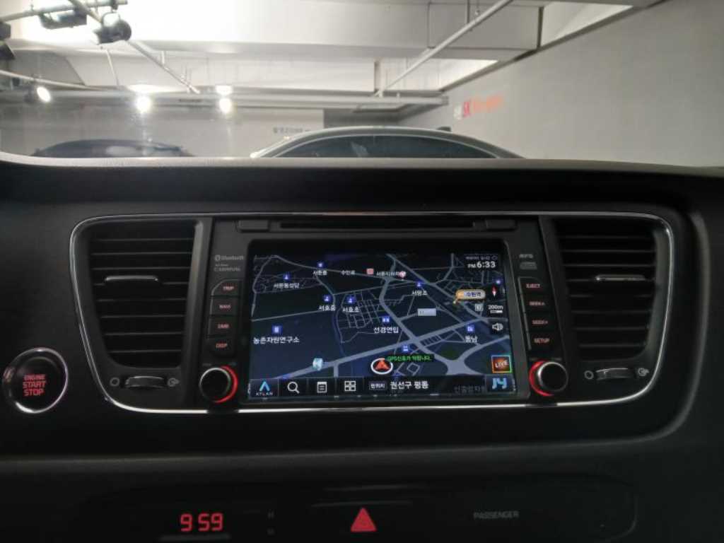 KIA Carnival - Vista 11