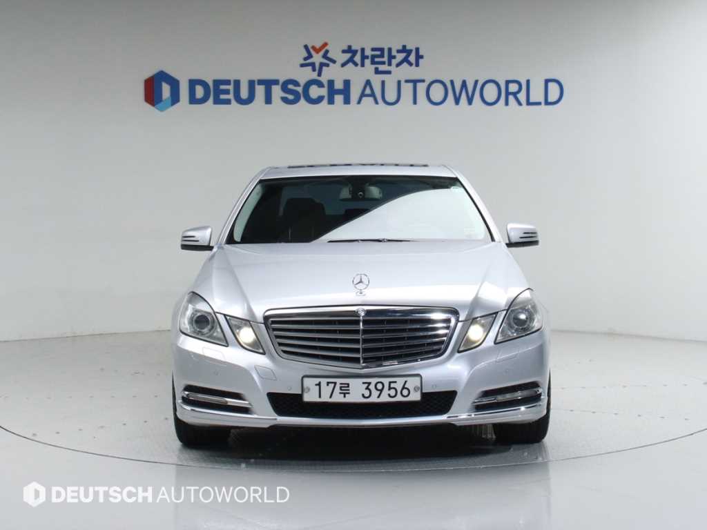 Mercedes Benz E class - Vista 3