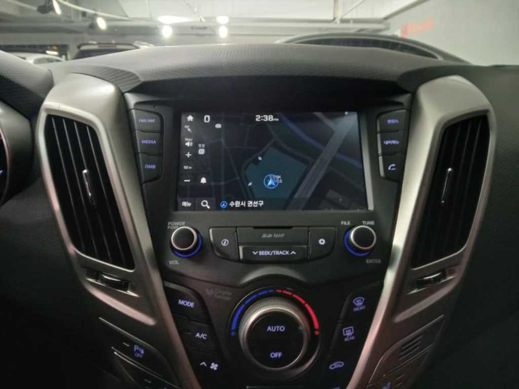 HYUNDAI Veloster - Vista 11