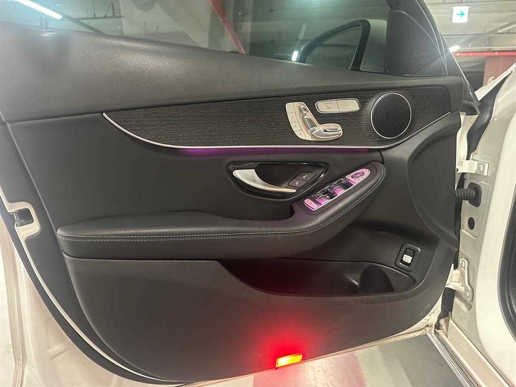 Mercedes Benz C Class - Vista 11