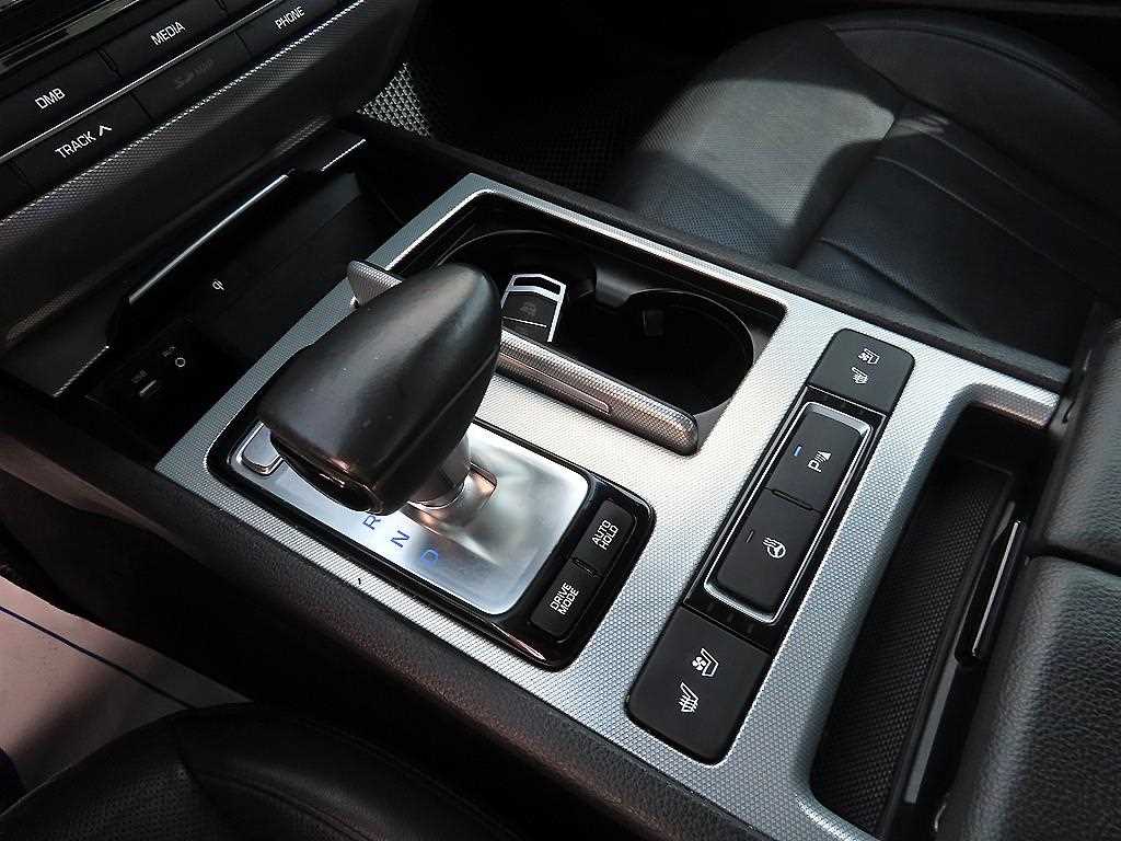 Genesis G80 - Vista 10