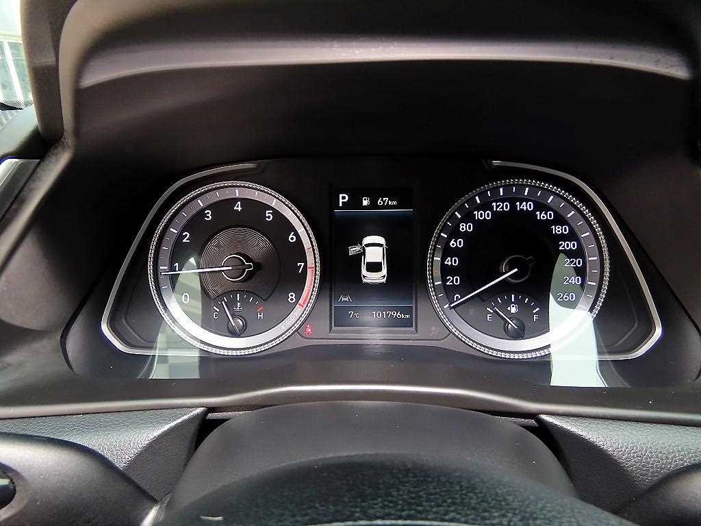 HYUNDAI Sonata - Vista 9