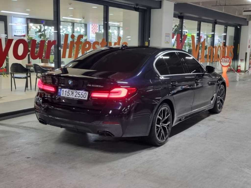 BMW 5 Series - Vista 4