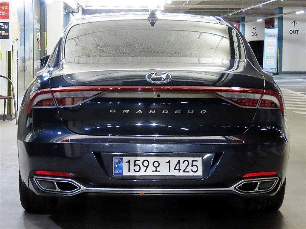 HYUNDAI Grandeur - Vista 5