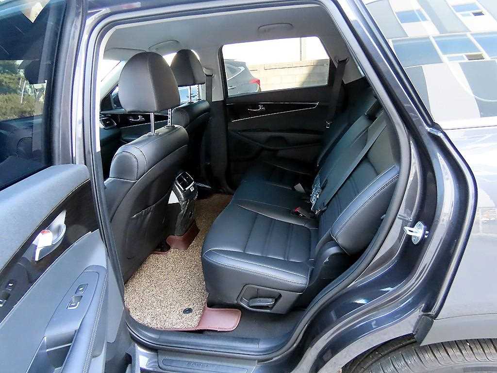 KIA Sorento - Vista 6