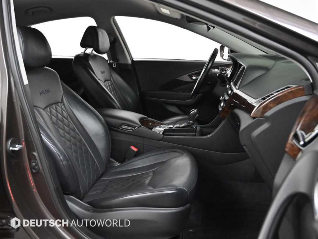 HYUNDAI Aslan - Vista 10