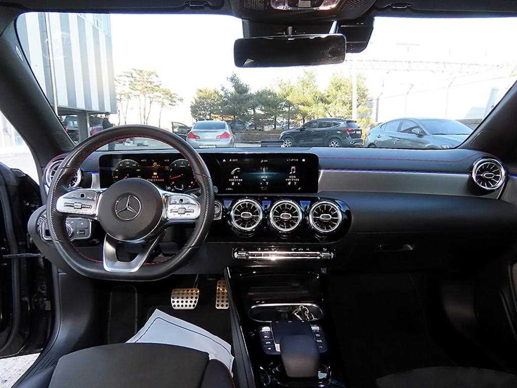 Mercedes Benz CLA Class - Vista 8