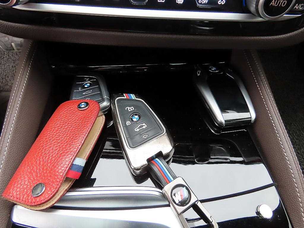 BMW 5 Series 2019 Blanco - Importación desde Corea - HF Imports Iquique - Foto 14