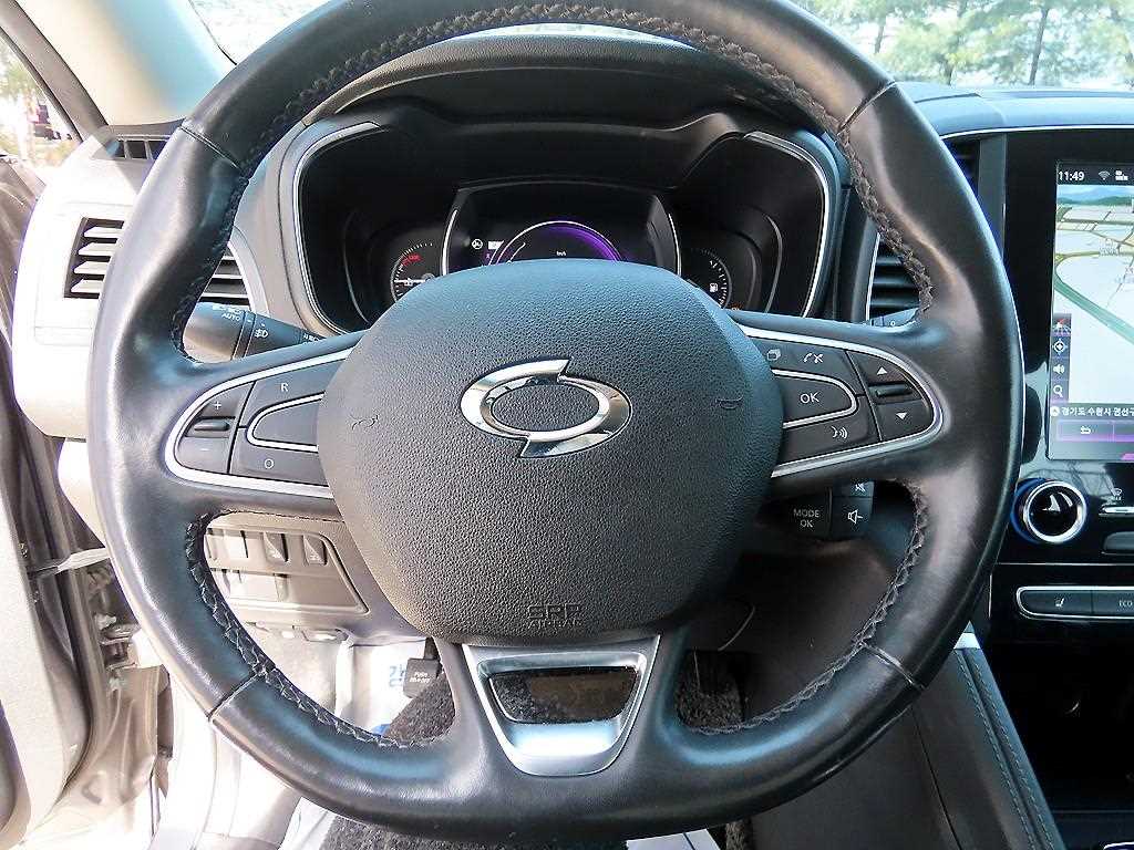 SAMSUNG QM6 - Vista 8