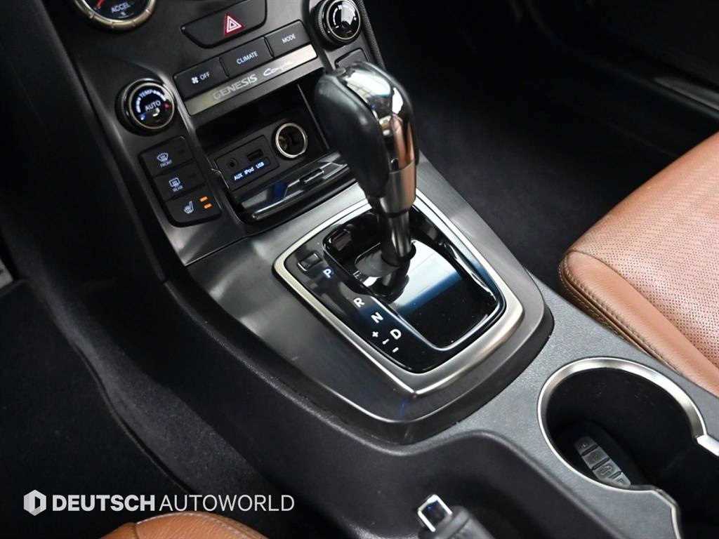 HYUNDAI Genesis - Vista 9