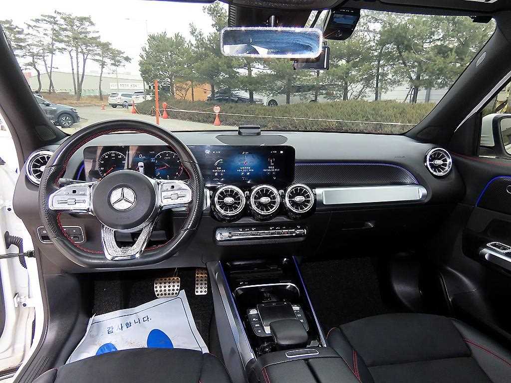 Mercedes Benz GLB Class - Vista 7