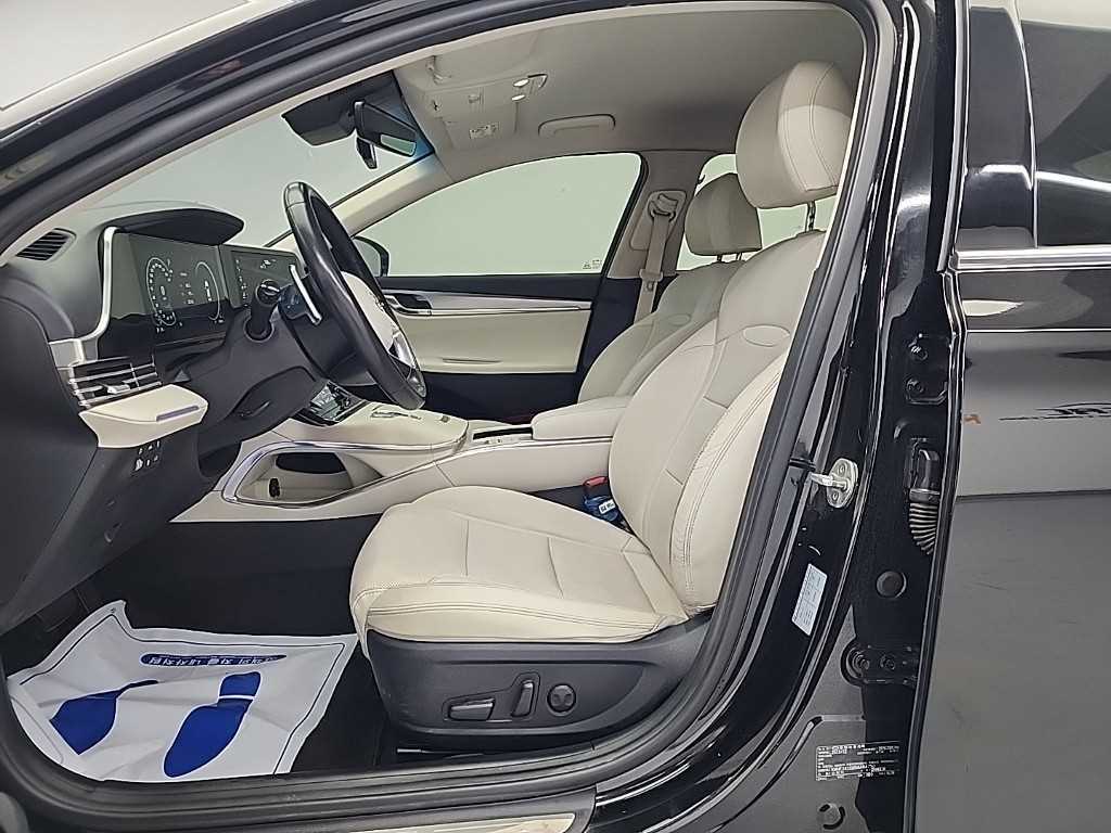 HYUNDAI Grandeur - Vista 11