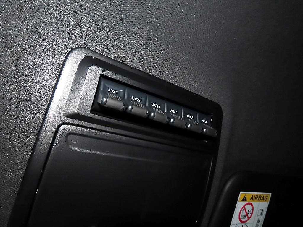 Ford Ranger 2023 Gris - Importación desde Corea - HF Imports Iquique - Foto 15