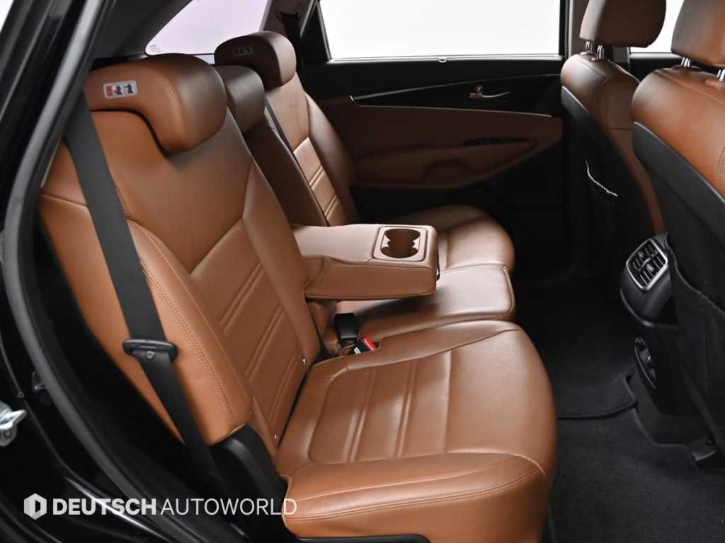KIA Sorento - Vista 12