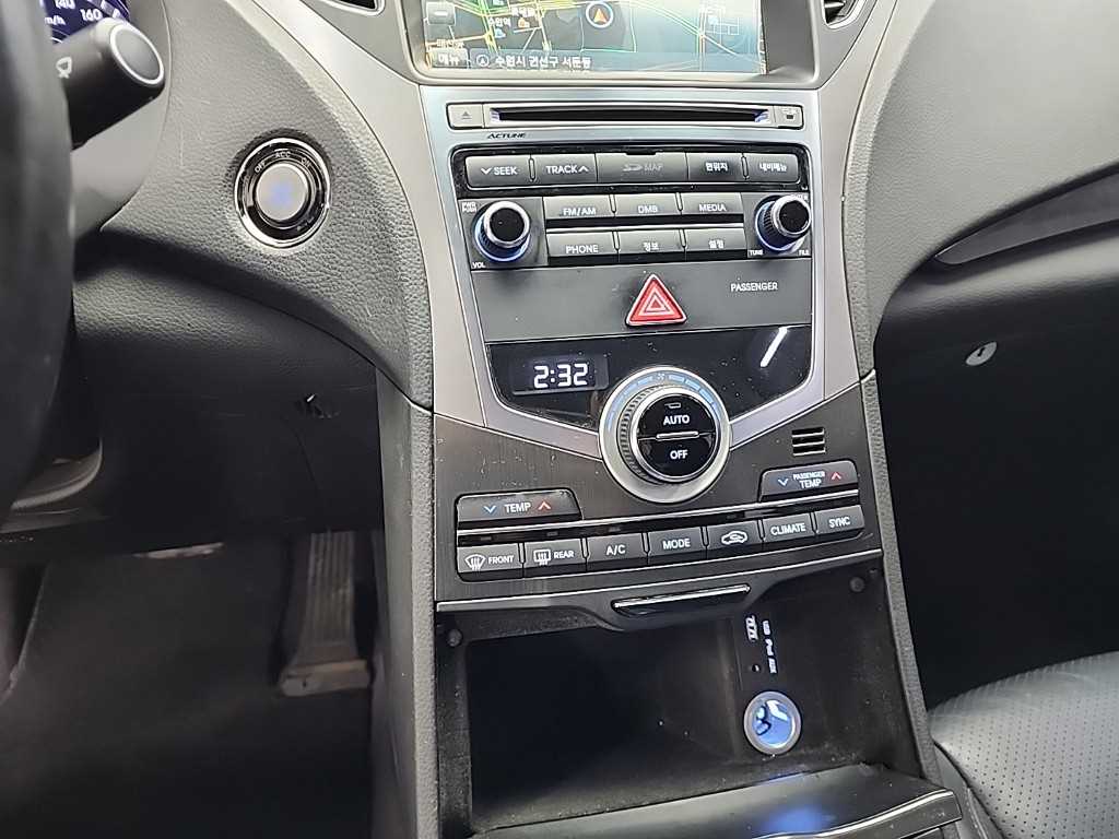 HYUNDAI Grandeur - Vista 10