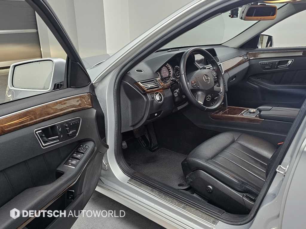 Mercedes Benz E class - Vista 11